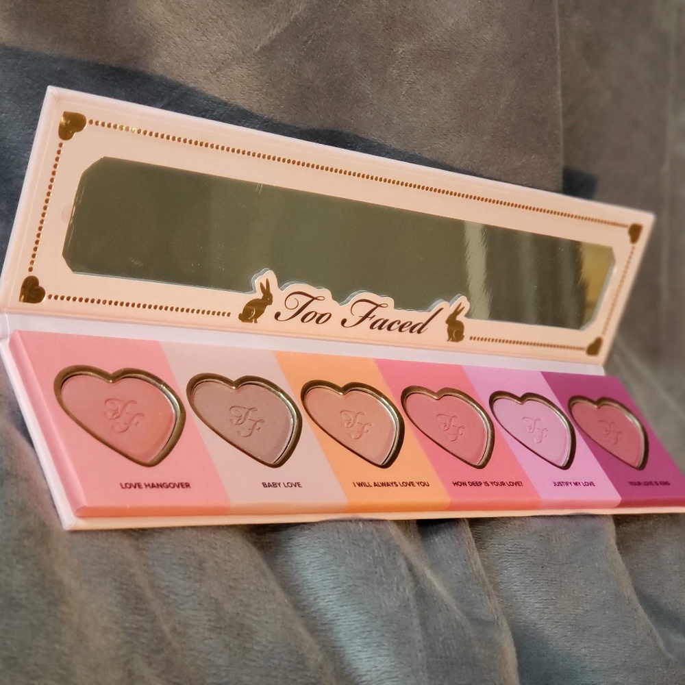 Limited Ed. - Too Faced Love Flush Blush Palette